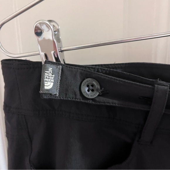 Women’s North Face Pants - Picture 6 of 8